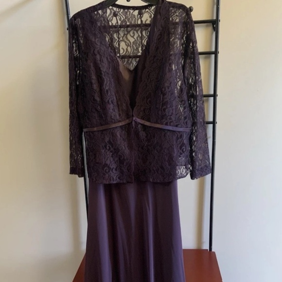 Women’s size 16, long purple sleeveless dress with jacket - Picture 1 of 4